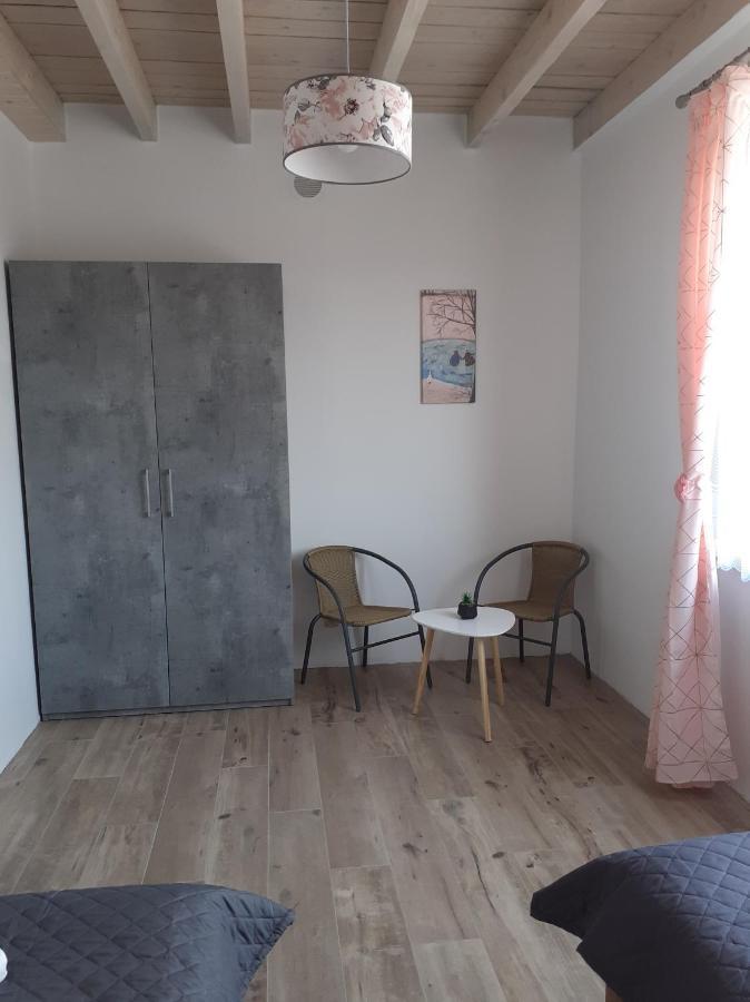Apartamenty Roza Wiatrow Solec-Zdrój Esterno foto