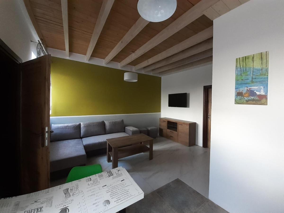 Apartamenty Roza Wiatrow Solec-Zdrój Esterno foto